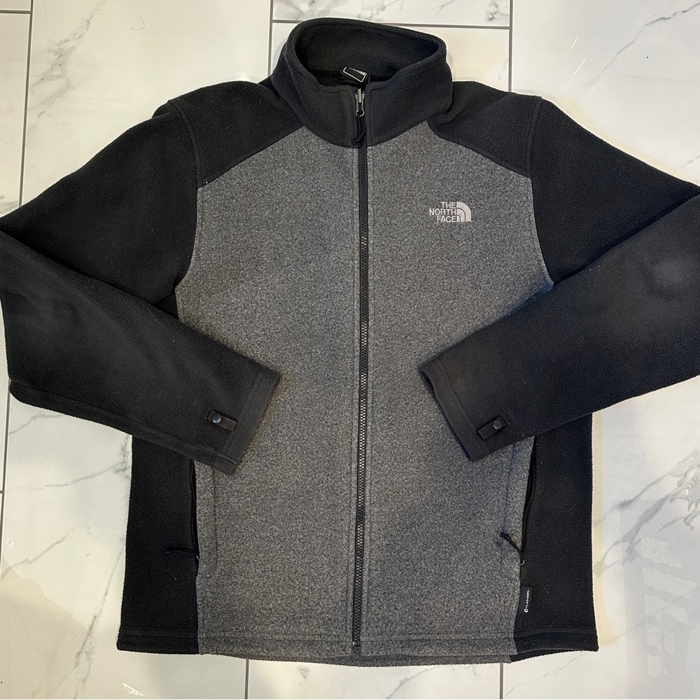 GUC Men’s North Face jacket, size medium